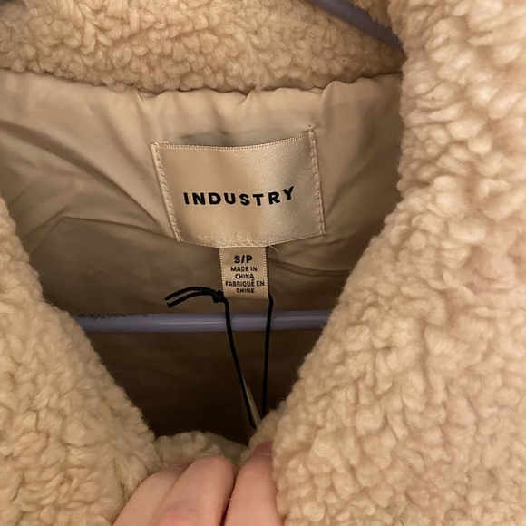 Industry Faux Shearling Teddy Jacket Cream Cozy Button Coat Size S - Picture 6 of 7